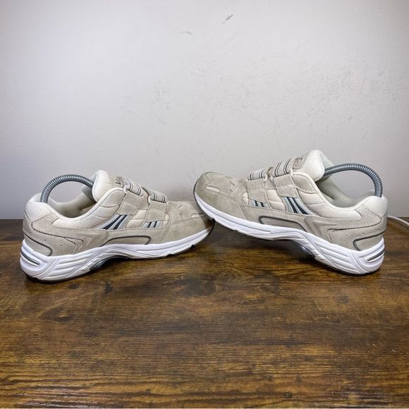 Vionic Tabi Tan White Shoes Sneakers size 8 - Picture 6 of 11